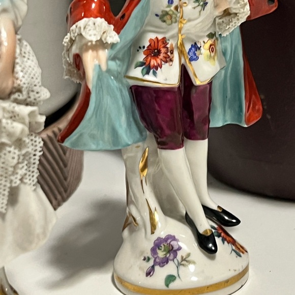 PAIR COLONIAL CAPODIMONTE COUPLE BOY GIRL DOVE FLOWERS,DRESDEN LACE - Picture 5 of 12
